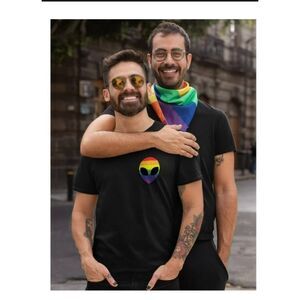 427 LGBTQ+ Pride Alien Face Graphic T-Shirt Rainbow UFO